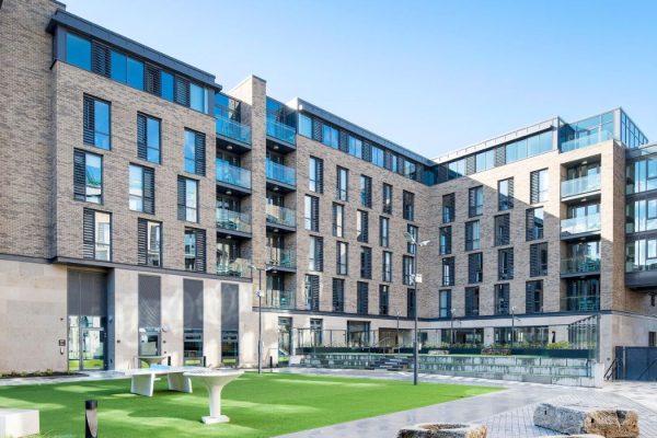 Residencia Universitaria New Mill Residencia Universitaria New Mill
